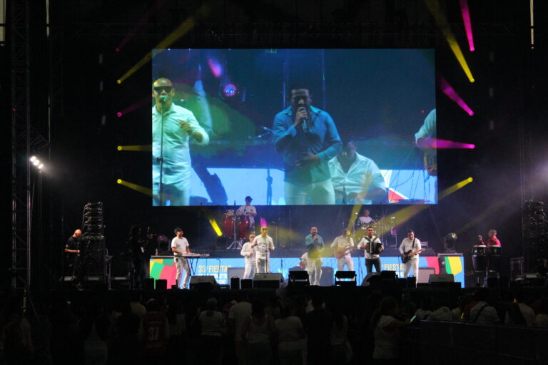 Escenario Musical Parque de Las Chimeneas: Reggaetón Fest