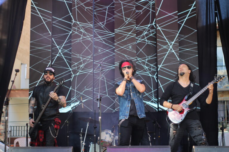 Escenario Musical Parque de Las Chimeneas: Festival Rock al Sur