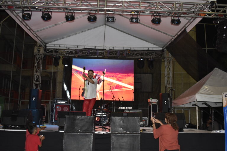 Escenario Musical Parque de Las Chimeneas: Reggaetón Fest